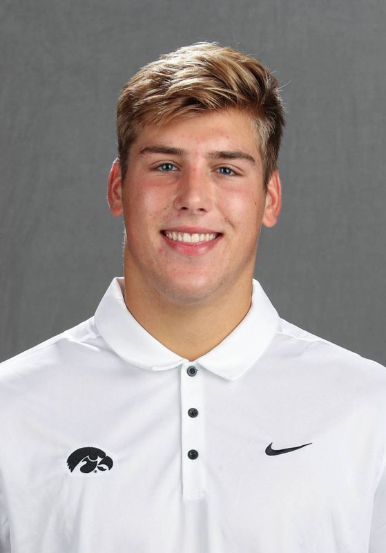 Lukas Van Ness - Football - University of Iowa Athletics