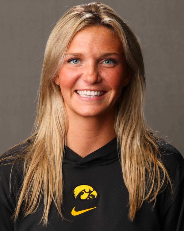 Eva Pattison - Women's Soccer - University of Iowa Athletics