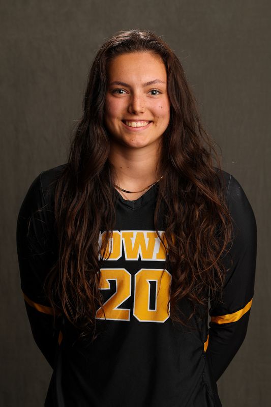 Maddy Hanson - Volleyball - University of Iowa Athletics