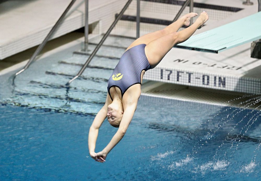 Iowa’s Sam Tamborski competes in the 1 meter diving event during their meet at the Campus Recreation and Wellness Center in Iowa City on Friday, February 7, 2020. (Stephen Mally/hawkeyesports.com)