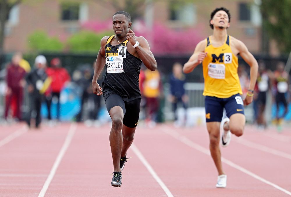 Iowa's Karayme Bartley glances over as he runs the men’s 400 meter dash event on the second day of the Big Ten Outdoor Track and Field Championships at Francis X. Cretzmeyer Track in Iowa City on Saturday, May. 11, 2019. (Stephen Mally/hawkeyesports.com)