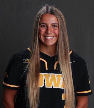 Sammy Diaz - Softball - University of Iowa Athletics