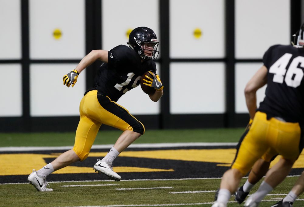 Iowa Hawkeyes wide receiver Max Cooper (19) during spring practice No. 13 Wednesday, April 18, 2018 at the Hansen Football Performance Center. (Brian Ray/hawkeyesports.com)