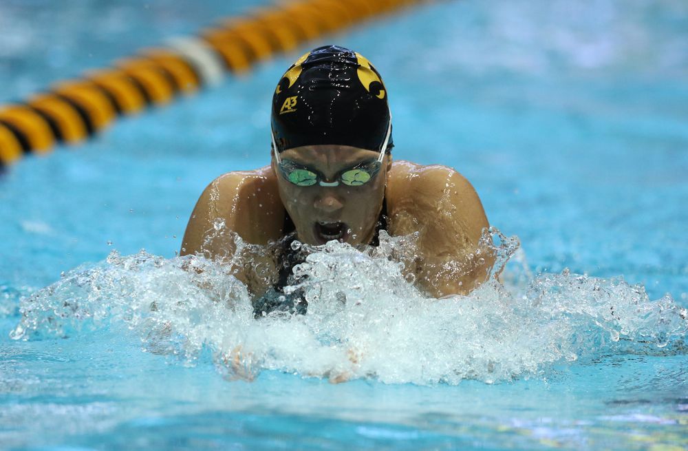 Iowa's Devin Jacobs swims the 200 yard Individual Medley Thursday, November 15, 2018 during the 2018 Hawkeye Invitational at the Campus Recreation and Wellness Center. (Brian Ray/hawkeyesports.com)