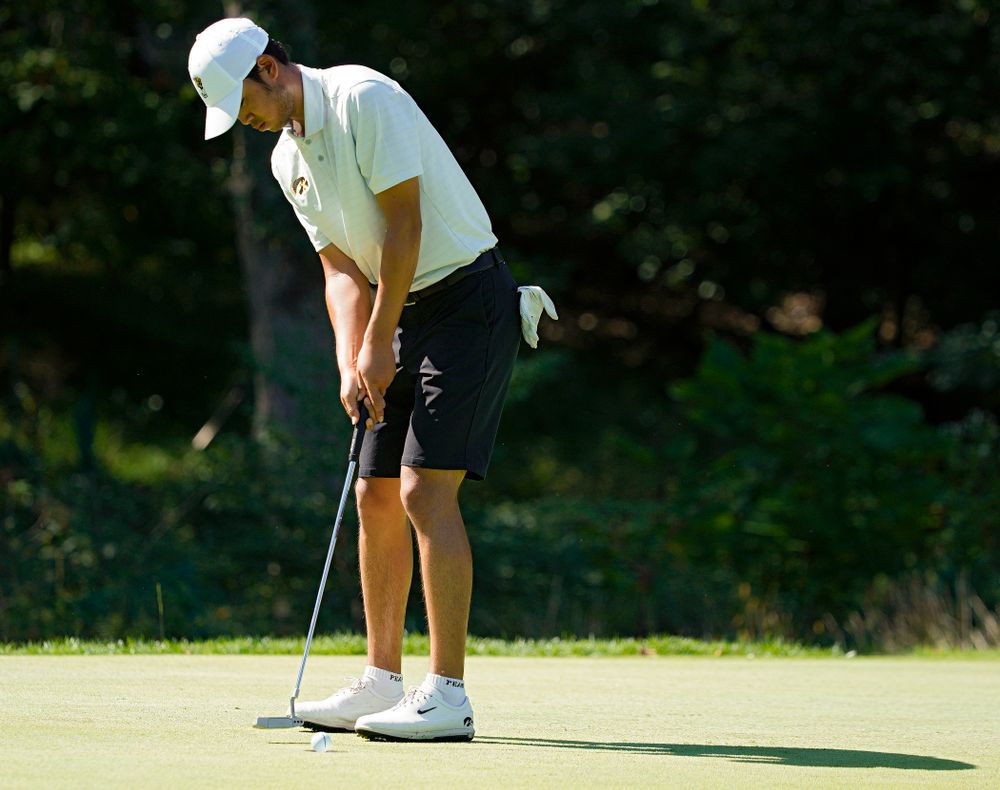 Iowa’s Joe Kim putts during the second day of the Golfweek Conference Challenge at the Cedar Rapids Country Club in Cedar Rapids on Monday, Sep 16, 2019. (Stephen Mally/hawkeyesports.com)