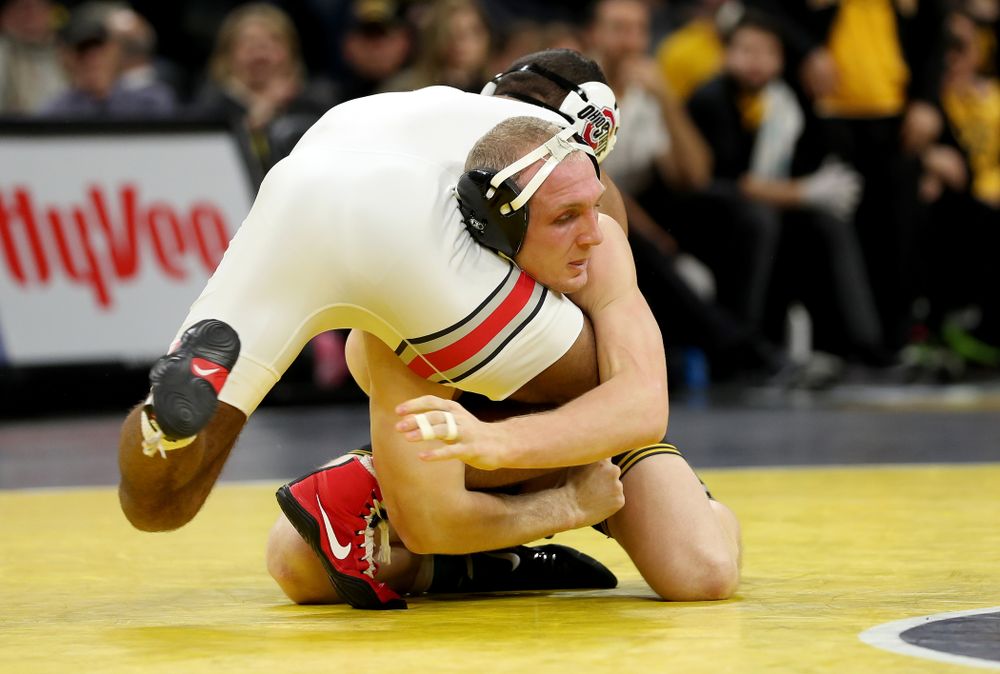 Iowa’s Kaleb Young wrestles Ohio State’s Elijah Cleary at 157 pounds Friday, January 24, 2020 at Carver-Hawkeye Arena. Young won the match with a 4-1. (Brian Ray/hawkeyesports.com)