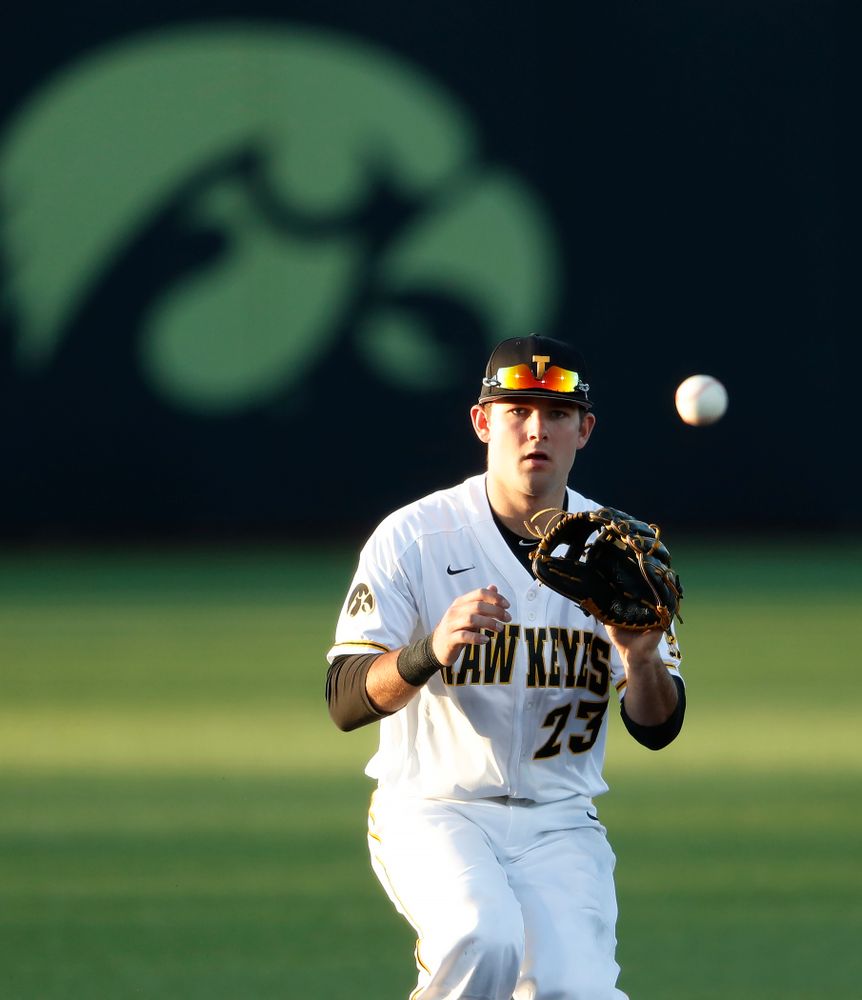  against the Michigan Wolverines Friday, April 27, 2018 at Duane Banks Field in Iowa City. (Brian Ray/hawkeyesports.com)