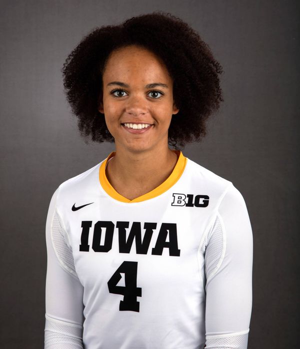 Ashley Mariani - Volleyball - University of Iowa Athletics