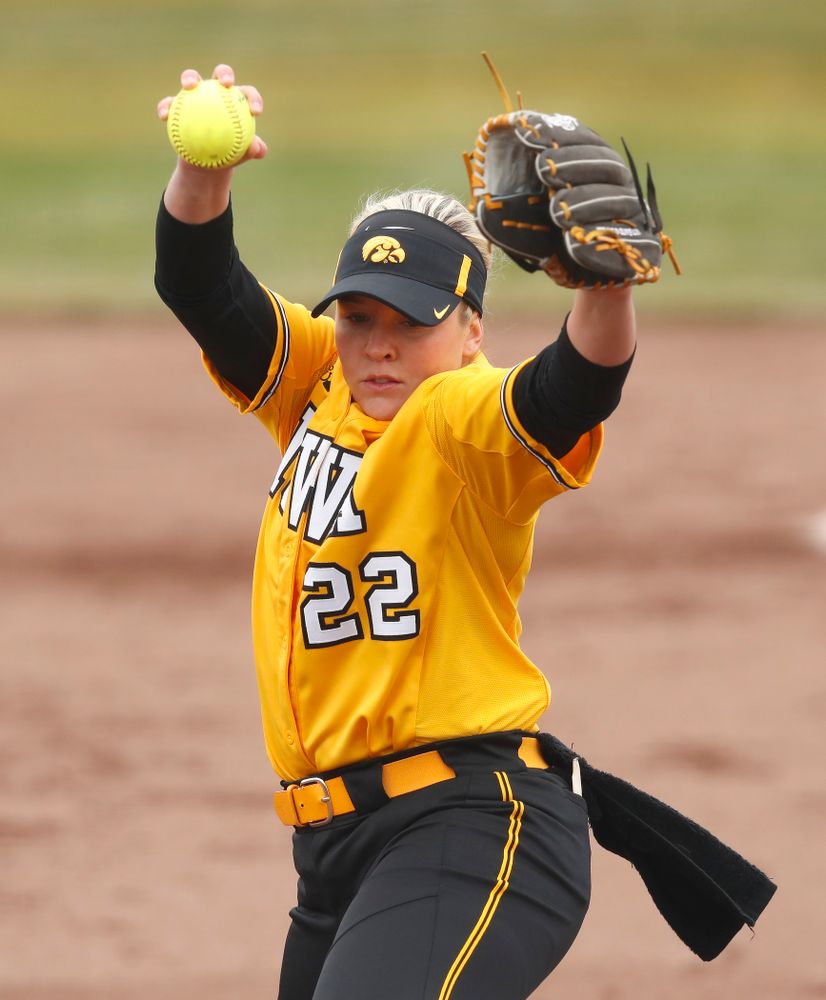 Iowa Hawkeyes starting pitcher/relief pitcher Kenzie Ihle (22) against UW Green Bay Tuesday, March 27, 2018 at Bob Pearl Field. (Brian Ray/hawkeyesports.com)