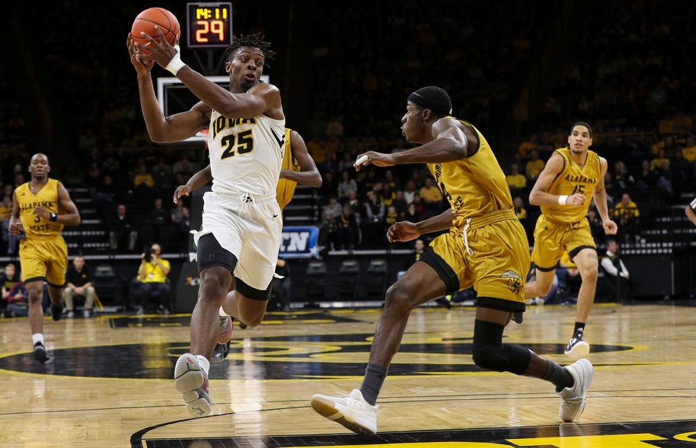 Iowa Hawkeyes forward Tyler Cook (25) drives to the basket during a game against Alabama State at Carver-Hawkeye Arena on November 21, 2018. (Tork Mason/hawkeyesports.com)