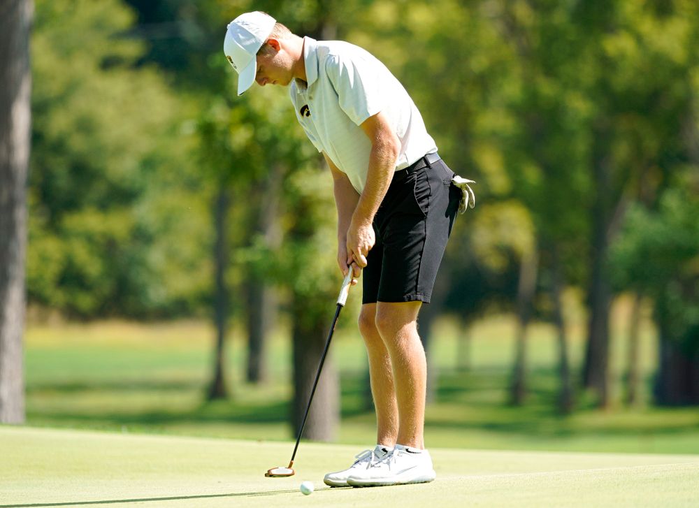 Iowa’s Benton Weinberg putts during the second day of the Golfweek Conference Challenge at the Cedar Rapids Country Club in Cedar Rapids on Monday, Sep 16, 2019. (Stephen Mally/hawkeyesports.com)