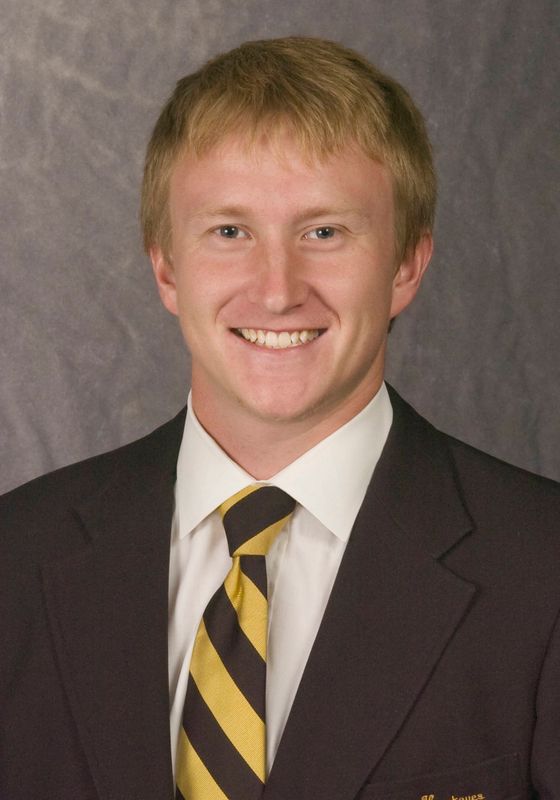 Ryan Donahue - Football - University of Iowa Athletics