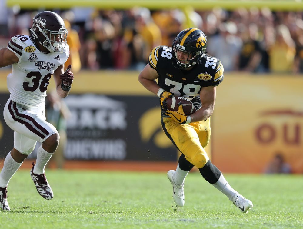 Iowa Hawkeyes tight end T.J. Hockenson (38) during their Outback Bowl Tuesday, January 1, 2019 at Raymond James Stadium in Tampa, FL. (Brian Ray/hawkeyesports.com)