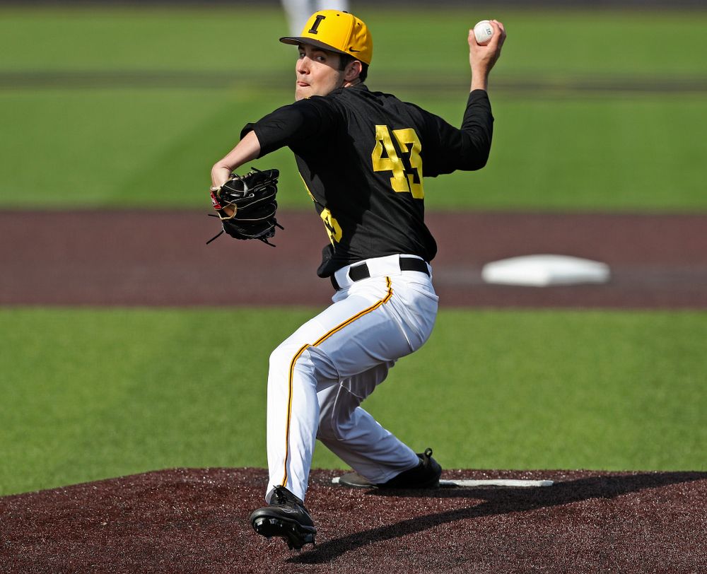 Iowa Hawkeyes pitcher Grant Leonard (43) delivers to the plate during the seventh inning of their game against Rutgers at Duane Banks Field in Iowa City on Saturday, Apr. 6, 2019. (Stephen Mally/hawkeyesports.com)