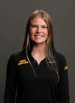 Elise  Gosset - Women's Rowing - University of Iowa Athletics