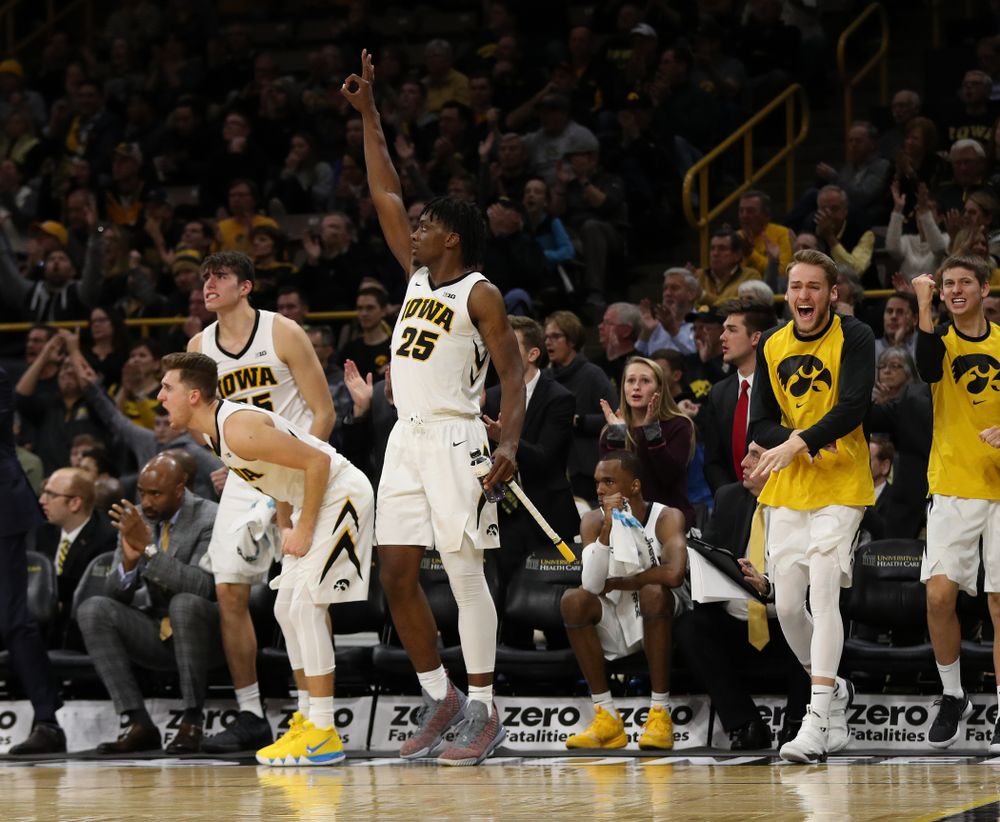Iowa Hawkeyes forward Tyler Cook (25) against the Pitt Panthers Tuesday, November 27, 2018 at Carver-Hawkeye Arena. (Brian Ray/hawkeyesports.com)