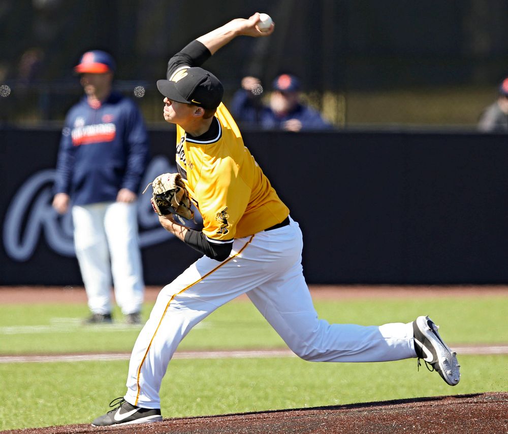 Iowa Hawkeyes pitcher Grant Judkins (7) delivers to the plate during the second inning against Illinois at Duane Banks Field in Iowa City on Sunday, Mar. 31, 2019. (Stephen Mally/hawkeyesports.com)