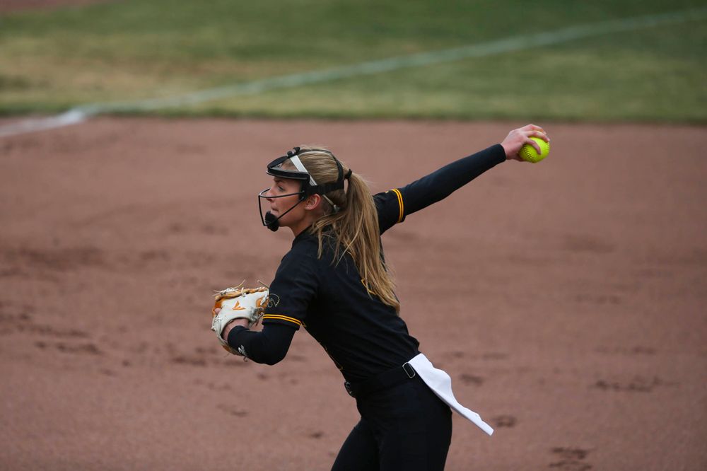 Iowa pitcher Allison Doocy (3) at game 2 vs Northwestern on Saturday, March 30, 2019 at Bob Pearl Field. (Lily Smith/hawkeyesports.com)