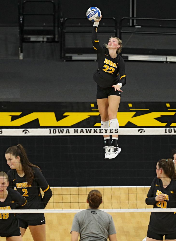 Iowa’s Jaedynn Evans (22) serves during the third set of the Black and Gold scrimmage at Carver-Hawkeye Arena in Iowa City on Saturday, Aug 24, 2019. (Stephen Mally/hawkeyesports.com)