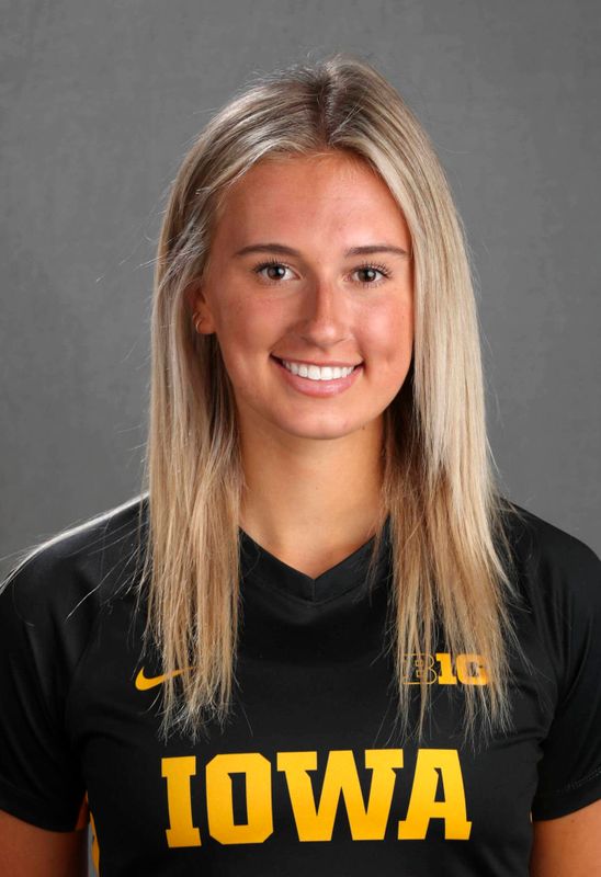 Zoë Bessert - Women's Soccer - University of Iowa Athletics