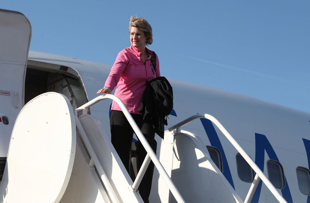 Iowa Hawkeyes head coach Lisa Bluder arrives in Greensboro, NC for the Regionals of the 2019 NCAA Women's Basketball Championships Thursday, March 28, 2019 at the Eastern Iowa Airport. (Brian Ray/hawkeyesports.com)