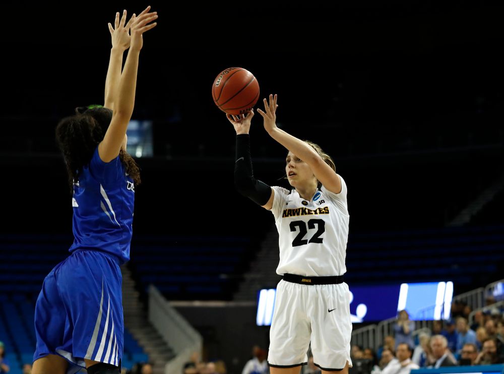 Iowa Hawkeyes guard Kathleen Doyle (22) knocks down a three point basket against the Creighton Bluejays in the first round of the 2018 NCAA Women's Basketball Tournament Saturday, March 17, 2018 at Pauley Pavilion on the campus of UCLA. (Brian Ray/hawkeyesports.com)