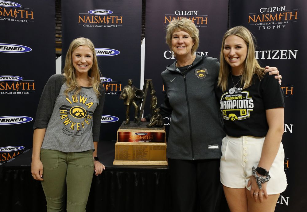 Iowa Hawkeyes head coach Lisa Bluder with the Naismith Coach Of the Year Trophy during the teamÕs Celebr-Eight event Wednesday, April 24, 2019 at Carver-Hawkeye Arena. (Brian Ray/hawkeyesports.com)