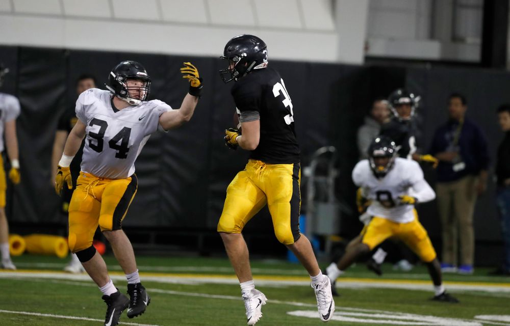 Iowa Hawkeyes tight end T.J. Hockenson (38) during spring practice No. 13 Wednesday, April 18, 2018 at the Hansen Football Performance Center. (Brian Ray/hawkeyesports.com)