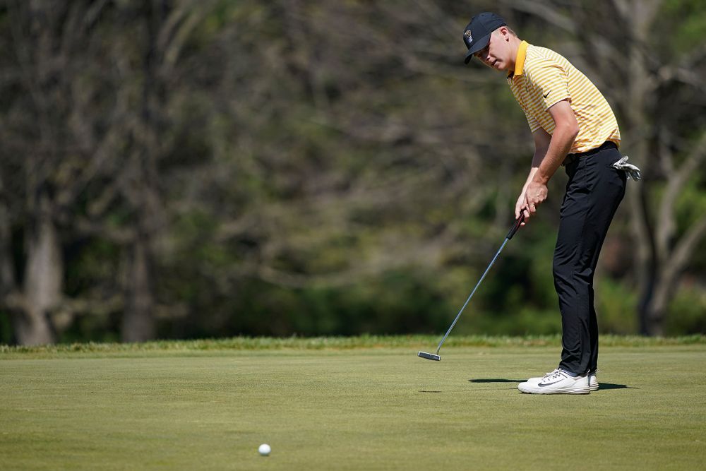 Iowa's Benton Weinberg putts during the third round of the Hawkeye Invitational at Finkbine Golf Course in Iowa City on Sunday, Apr. 21, 2019. (Stephen Mally/hawkeyesports.com)