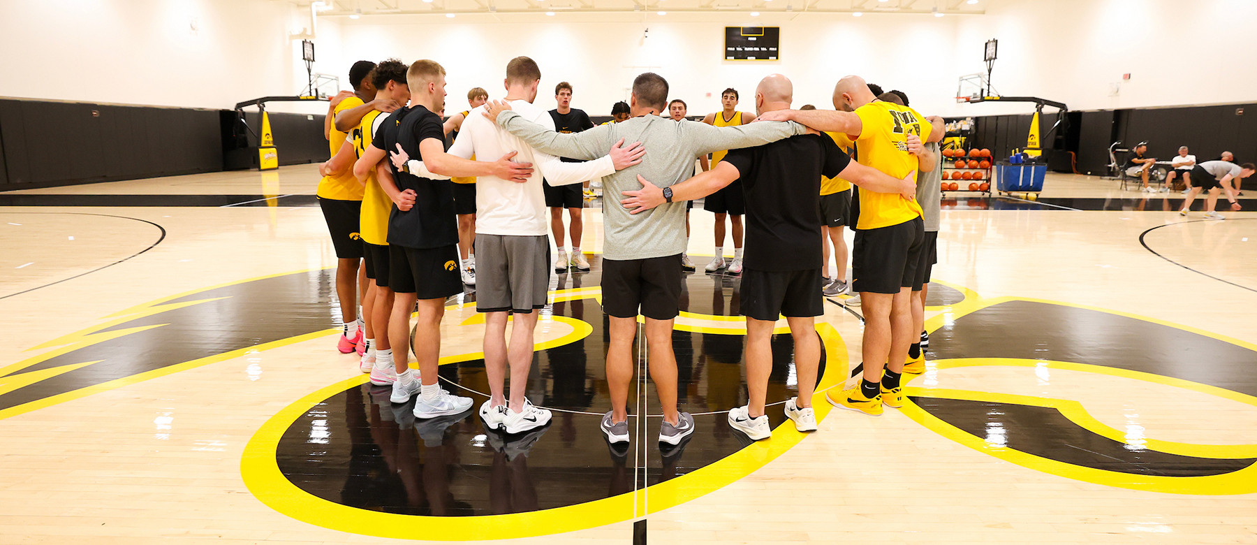 iowa mbb releases complete 2025-26 schedule - iowa hawkeyes