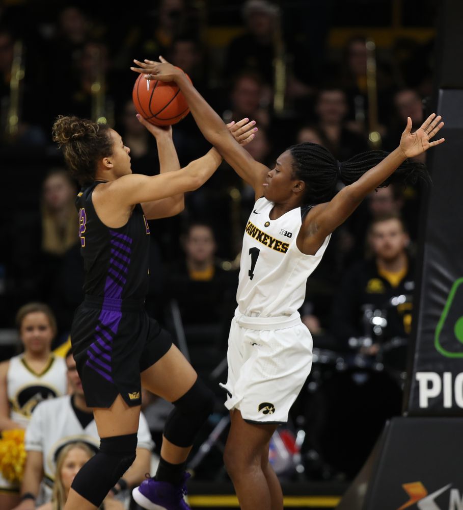 Iowa Hawkeyes guard Tomi Taiwo (1) against the Northern Iowa Panthers in the Hy-Vee Classic Sunday, December 16, 2018 at Carver-Hawkeye Arena. (Brian Ray/hawkeyesports.com)