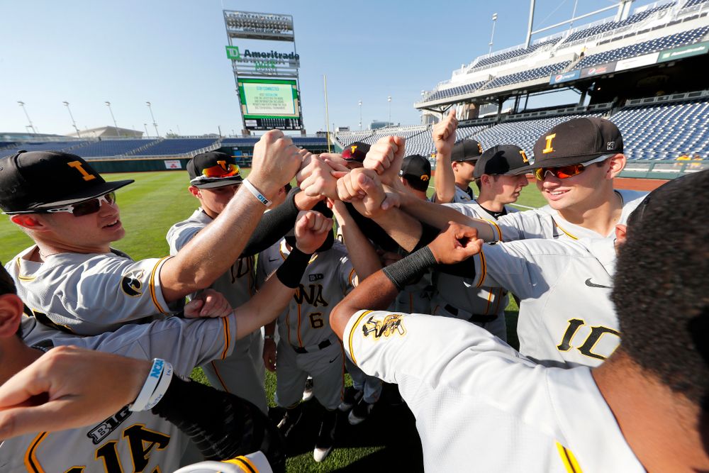 The Iowa Hawkeyes against the Michigan Wolverines in the first round of the Big Ten Baseball Tournament  Wednesday, May 23, 2018 at TD Ameritrade Park in Omaha, Neb. (Brian Ray/hawkeyesports.com) 