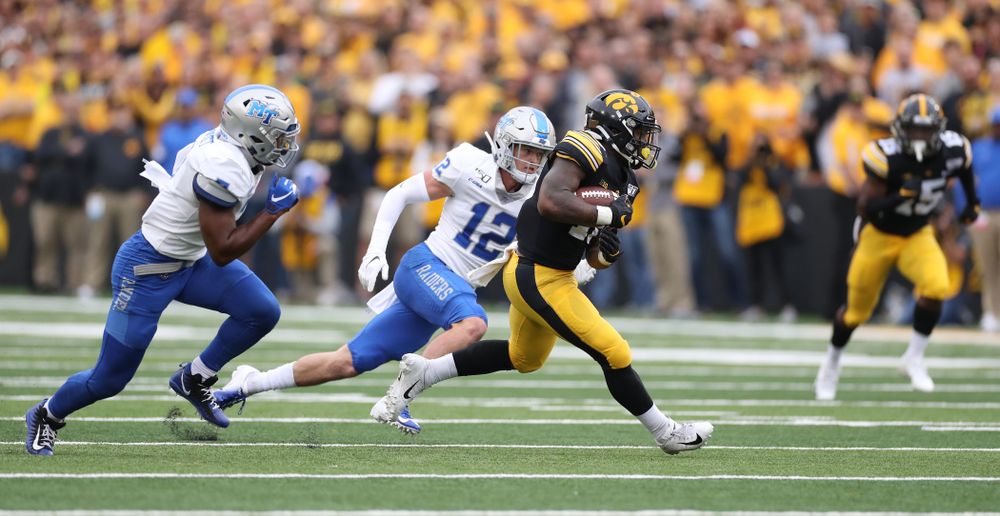 Iowa Hawkeyes running back Mekhi Sargent (10) against Middle Tennessee State Saturday, September 28, 2019 at Kinnick Stadium. (Max Allen/hawkeyesports.com)