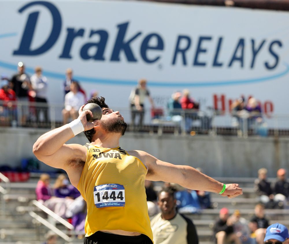 Iowa's Reno Tuufuli throws in the men's shot put event during the second day of the Drake Relays at Drake Stadium in Des Moines on Friday, Apr. 26, 2019. (Stephen Mally/hawkeyesports.com)
