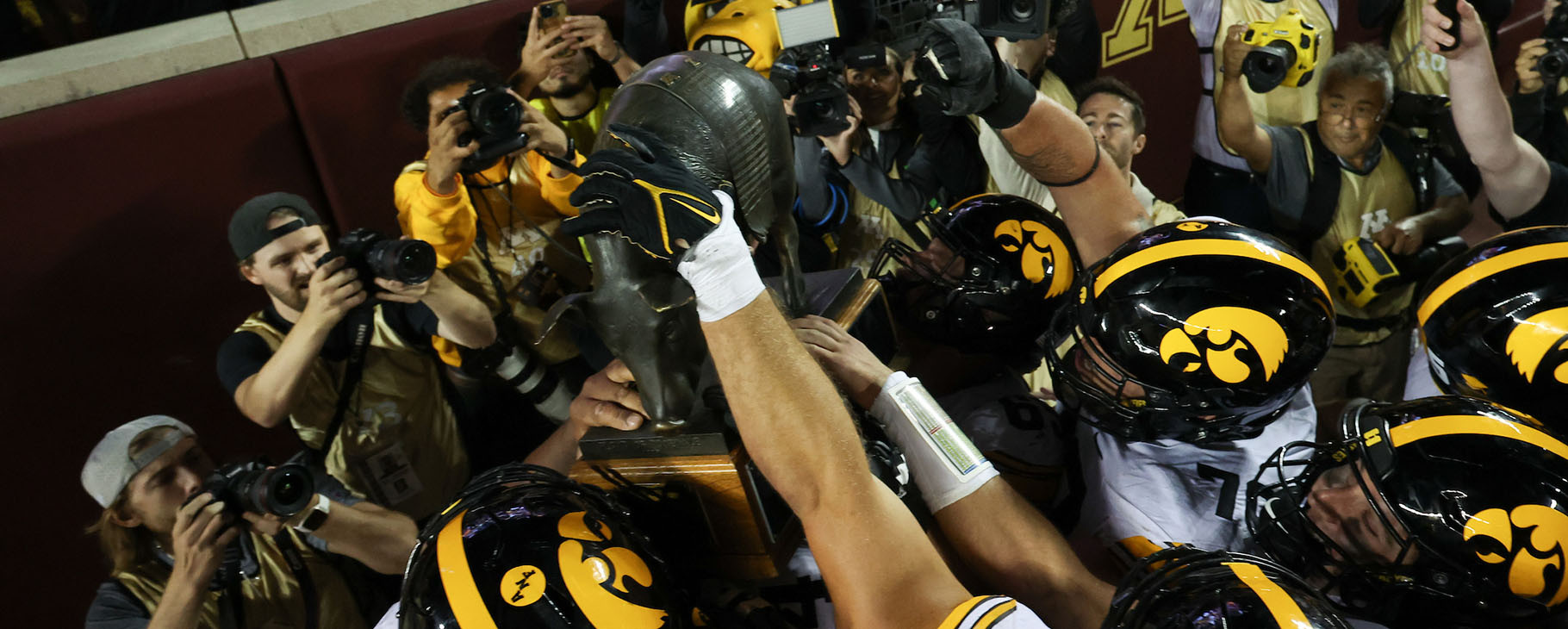 hawkeyesports.com