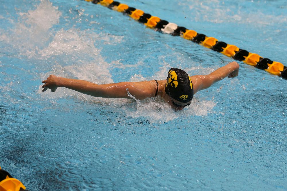 Iowa’s Grace Reeder during Iowa swim and dive vs Minnesota on Saturday, October 26, 2019 at the Campus Wellness and Recreation Center. (Lily Smith/hawkeyesports.com)