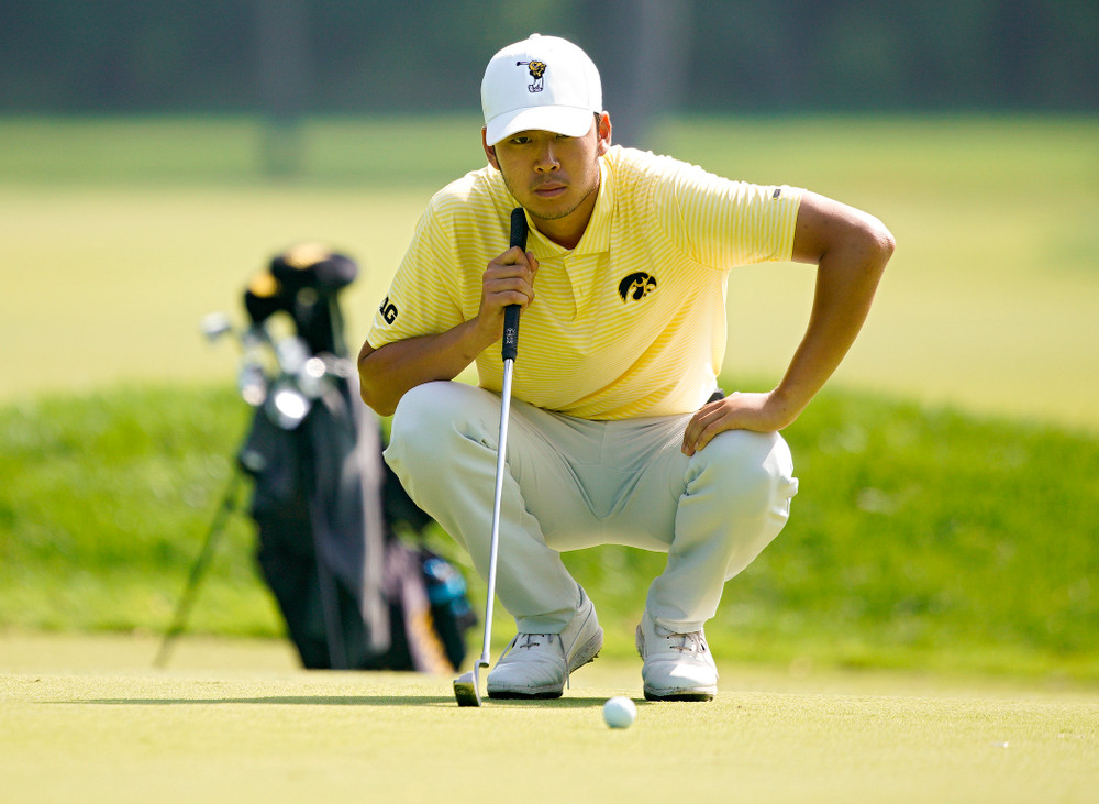 Iowa’s Joe Kim lines up a putt during the third day of the Golfweek Conference Challenge at the Cedar Rapids Country Club in Cedar Rapids on Tuesday, Sep 17, 2019. (Stephen Mally/hawkeyesports.com)