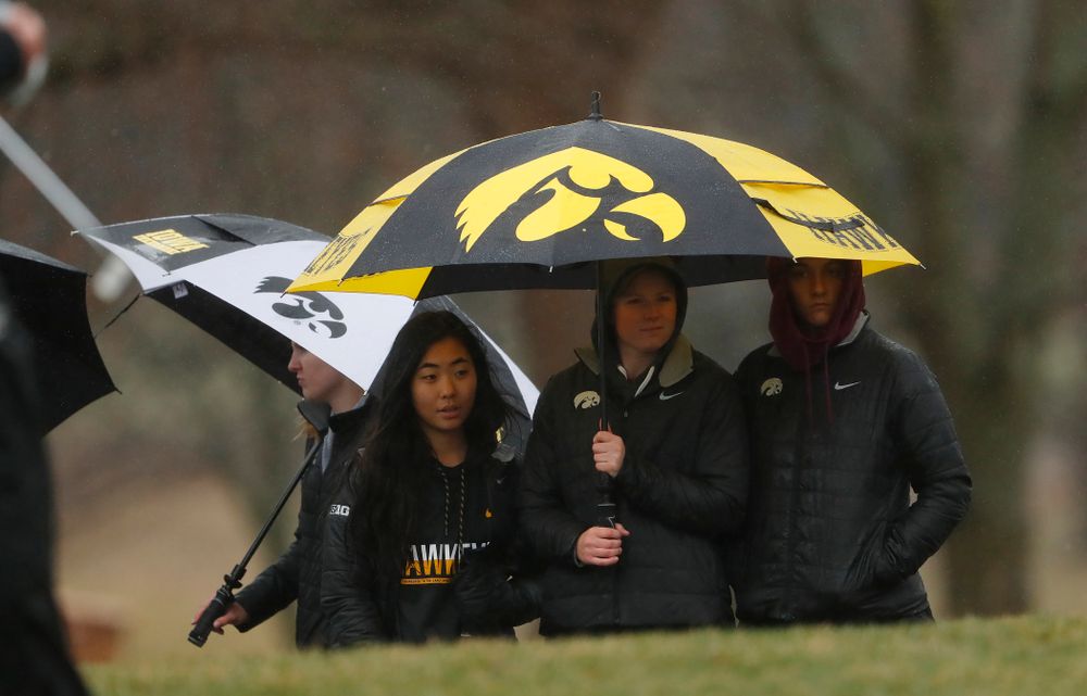 The Iowa Women's golf team watches as the men compete during day two of the 2018 Hawkeye Invitational Friday, April 13, 2018 at Finkbine Golf Course. (Brian Ray/hawkeyesports.com)