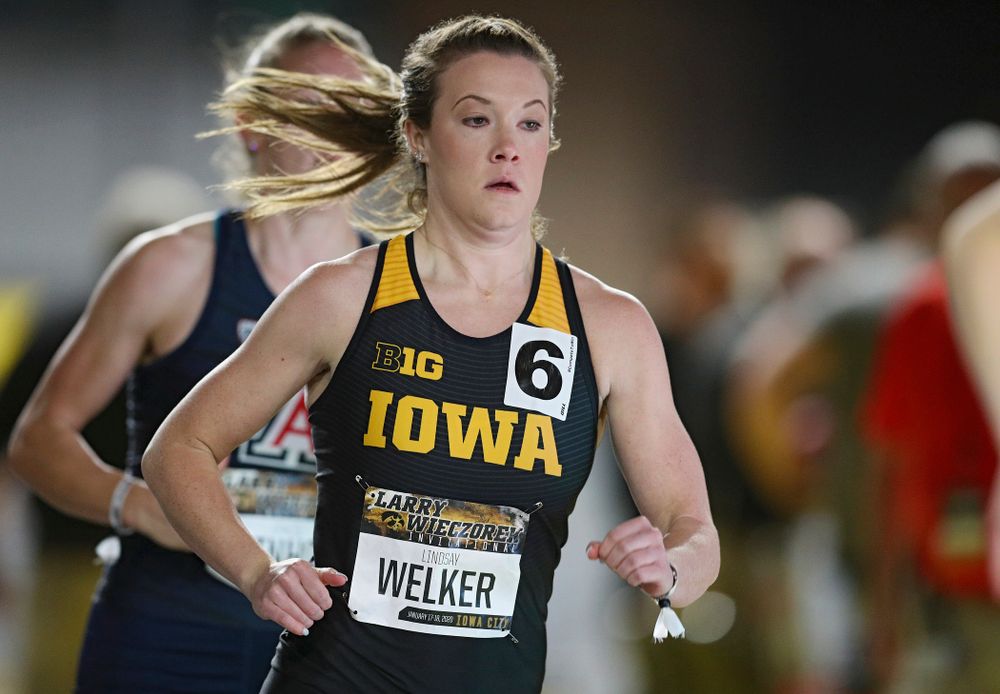 Iowa’s Lindsay Welker runs the women’s 600 meter run event during the Larry Wieczorek Invitational at the Recreation Building in Iowa City on Friday, January 17, 2020. (Stephen Mally/hawkeyesports.com)