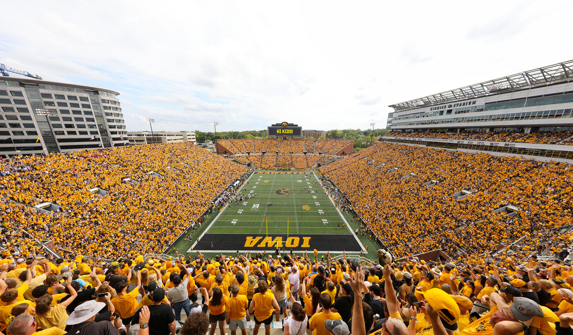 hawkeyesports.com