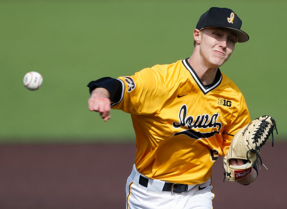 Iowa Hawkeyes pitcher Zach Daniels (2) pitches during a game against Evansville at Duane Banks Field on March 18, 2018. (Tork Mason/hawkeyesports.com)