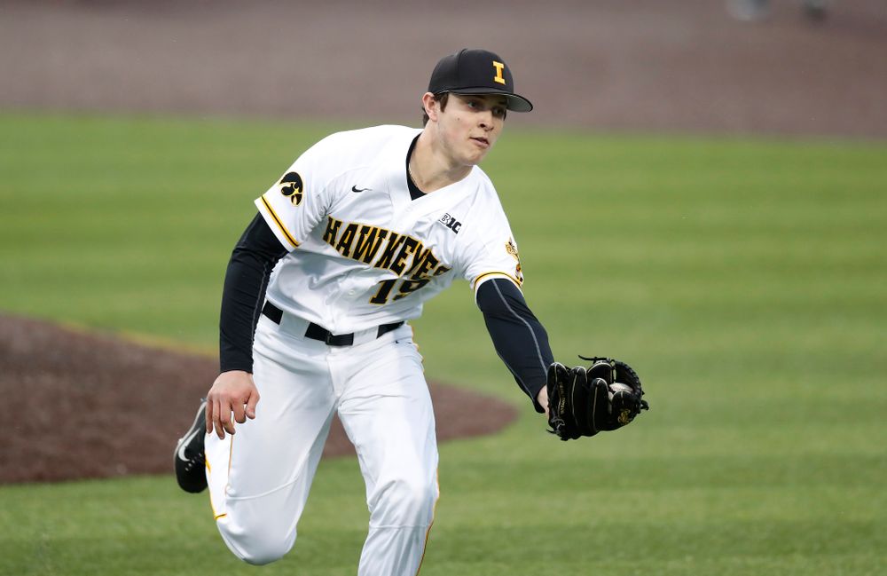 Iowa Hawkeyes pitcher Ben Probst (19) against Coe College Wednesday, April 11, 2018 at Duane Banks Field. (Brian Ray/hawkeyesports.com)