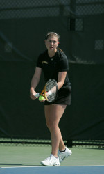 Iowa Finishes Competition At Roberta Alison Fall Classic