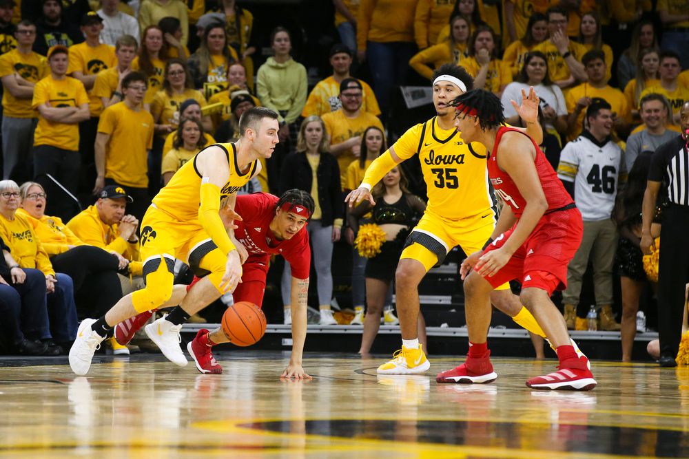 Iowa Hawkeyes guard Connor McCaffery (30) takes control of the ball during the Iowa men’s basketball game vs Rutgers on Wednesday, January 22, 2020 at Carver-Hawkeye Arena. (Lily Smith/hawkeyesports.com)