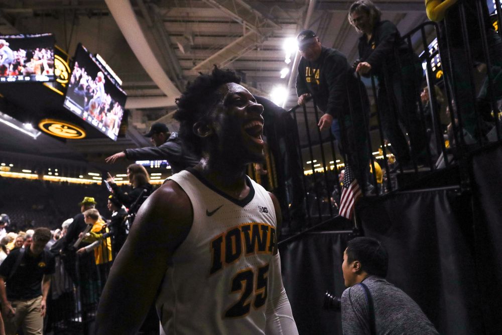Iowa Hawkeyes forward Tyler Cook (25) celebrates after defeating the Michigan Wolverines Friday, February 1, 2019 at Carver-Hawkeye Arena. (Brian Ray/hawkeyesports.com)