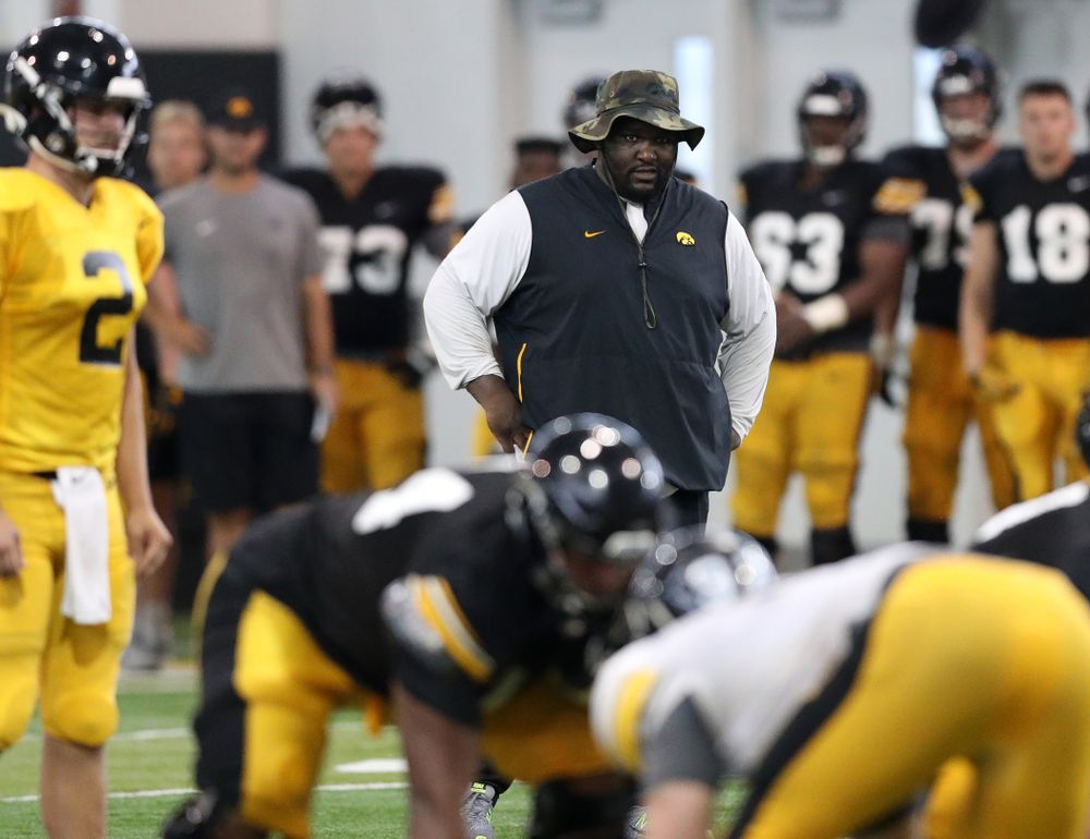 Iowa Hawkeyes defensive line coach Kelvin Bell during Fall Camp Practice No. 6 Thursday, August 8, 2019 at the Ronald D. and Margaret L. Kenyon Football Practice Facility. (Brian Ray/hawkeyesports.com)