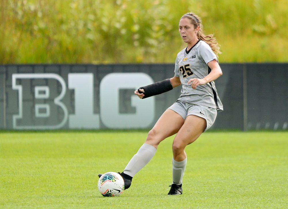 Iowa midfielder Josie Durr (25) passes the ball during the first half of their match at the Iowa Soccer Complex in Iowa City on Sunday, Sep 1, 2019. (Stephen Mally/hawkeyesports.com)