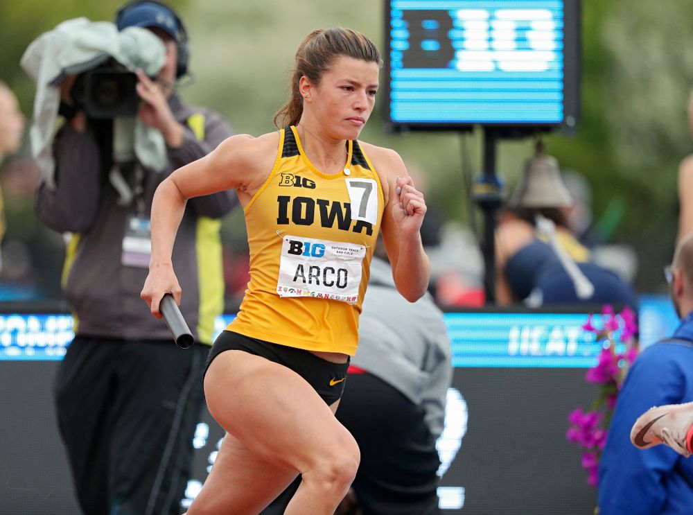 Iowa's Taylor Arco runs her section of the women’s 1600 meter relay event on the third day of the Big Ten Outdoor Track and Field Championships at Francis X. Cretzmeyer Track in Iowa City on Sunday, May. 12, 2019. (Stephen Mally/hawkeyesports.com)