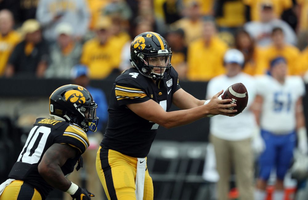Iowa Hawkeyes quarterback Nate Stanley (4) against Middle Tennessee State Saturday, September 28, 2019 at Kinnick Stadium. (Brian Ray/hawkeyesports.com)