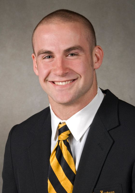 Tyler Sash - Football - University of Iowa Athletics